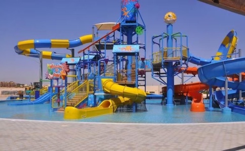 Medium-sized combined water village