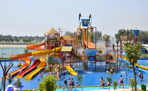 Large-scale combined water village