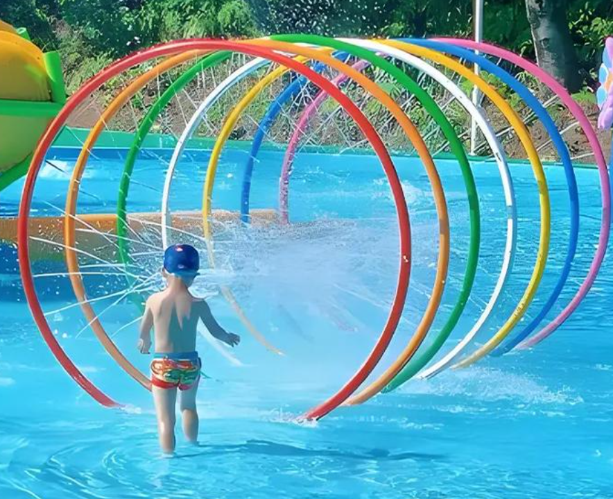 Water mist gate for water play