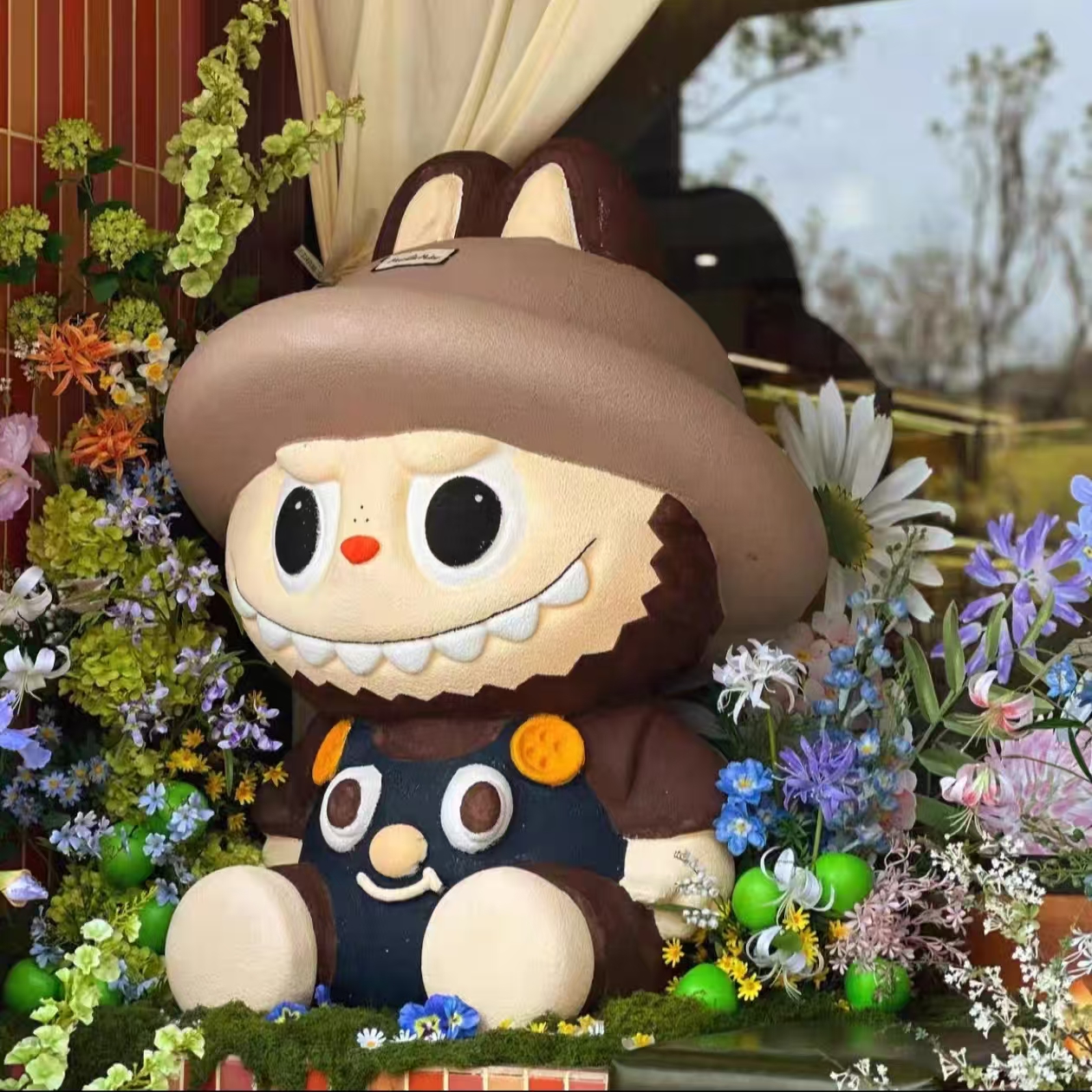 Customized foam sculpture